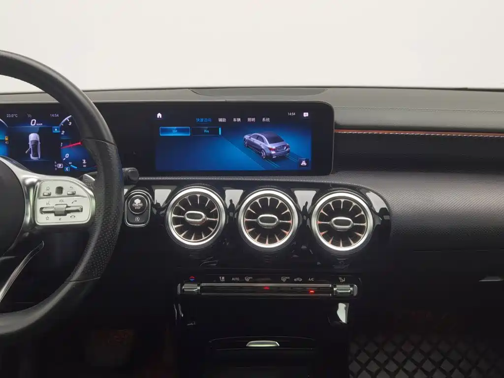 Mercedes-Benz A-Class — миниатюра 12