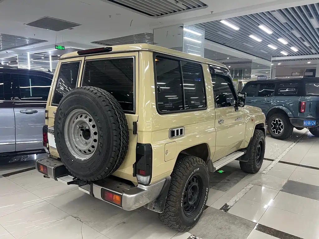 Toyota Land Cruiser LC71 2022 4.0L