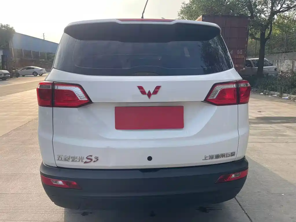 Wuling Hongguang S3 — миниатюра 8