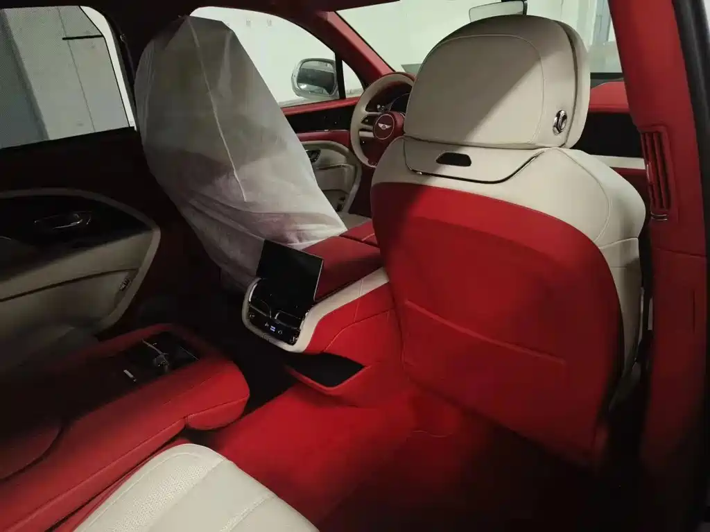 Bentley Bentayga — миниатюра 4