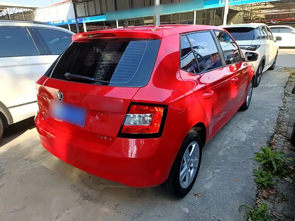 Skoda Fabia — миниатюра 7