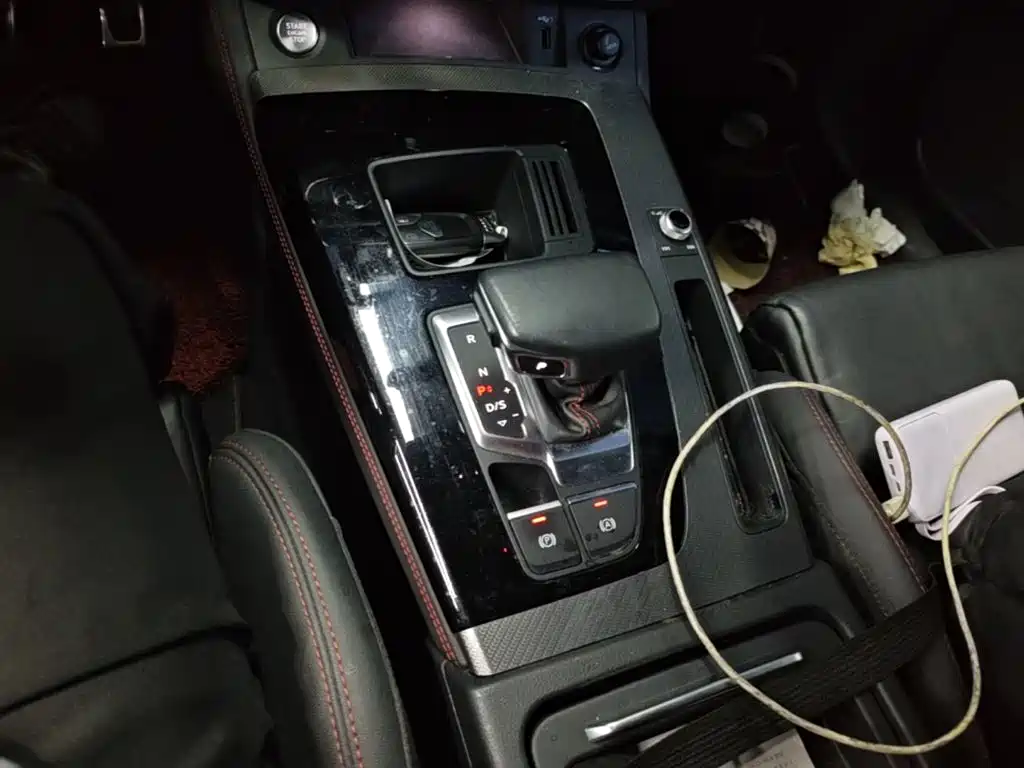 Audi Q5L Sportback — миниатюра 14