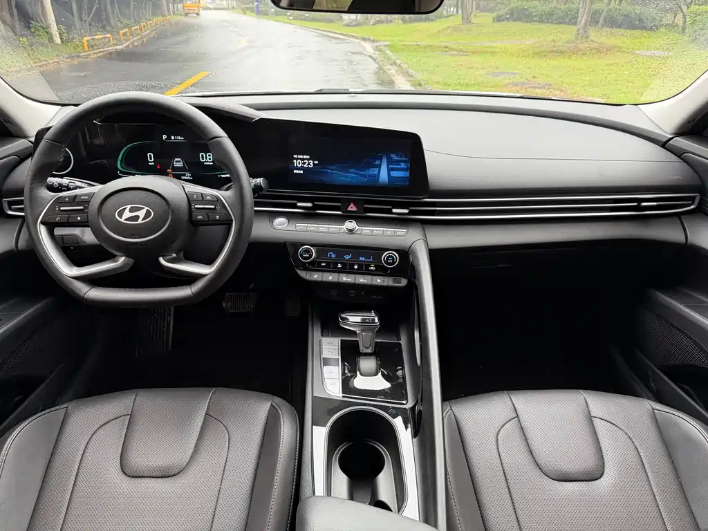 Hyundai Elantra — миниатюра 5