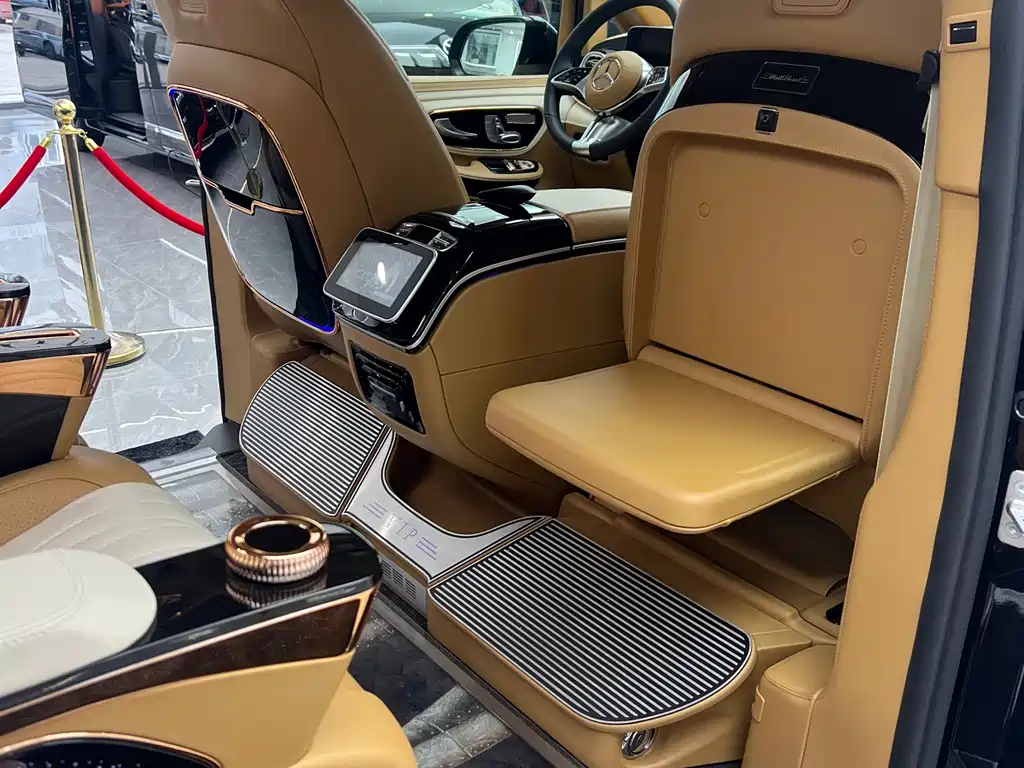 Mercedes-Benz V-Class V 2024 V 300 L Luxury