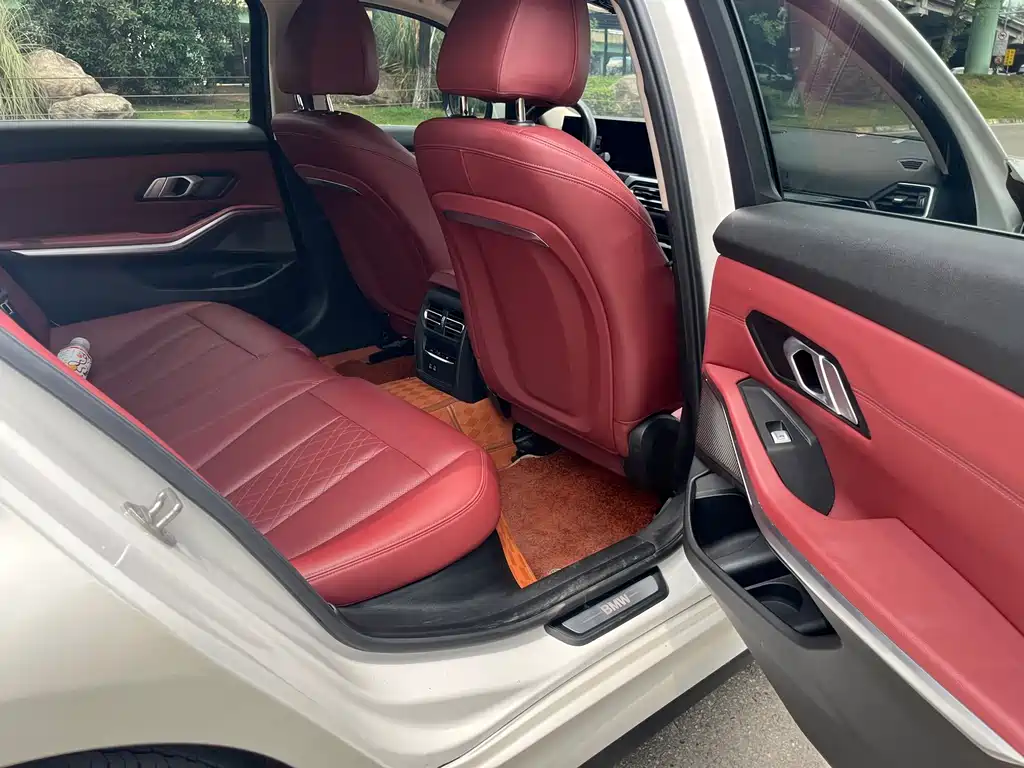 BMW i3 2022 eDrive 35 L