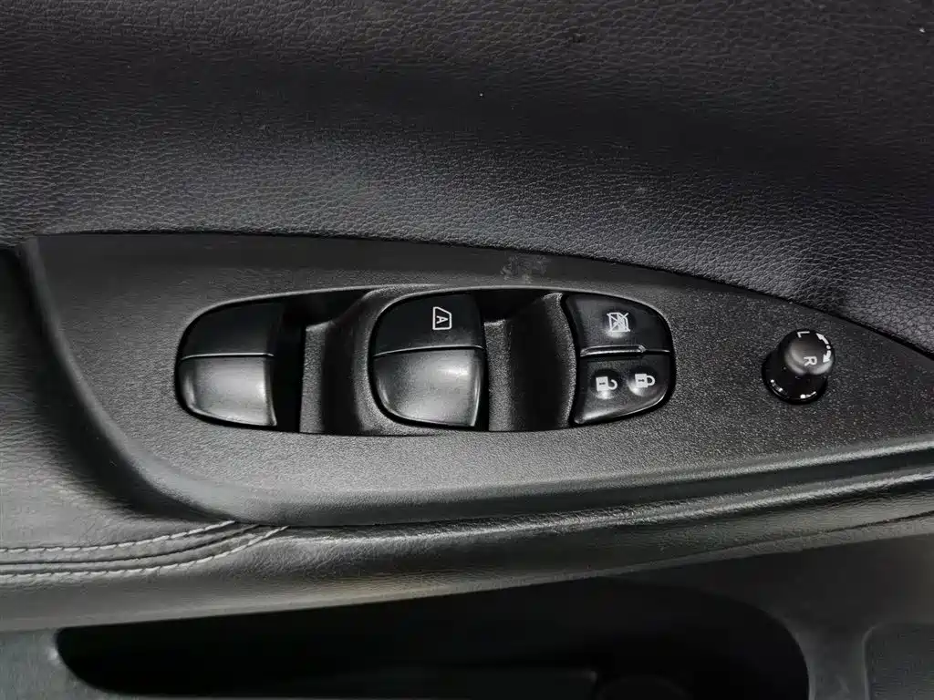 Nissan Tiida 2021 1.6L CVT