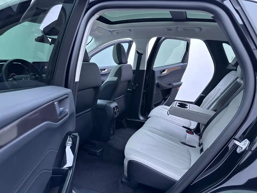 Ford Escape — миниатюра 24