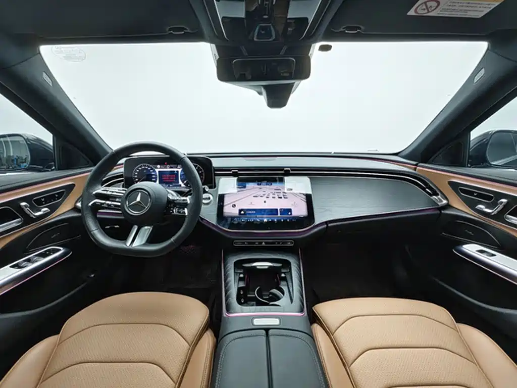 Mercedes-Benz E-Class — миниатюра 5