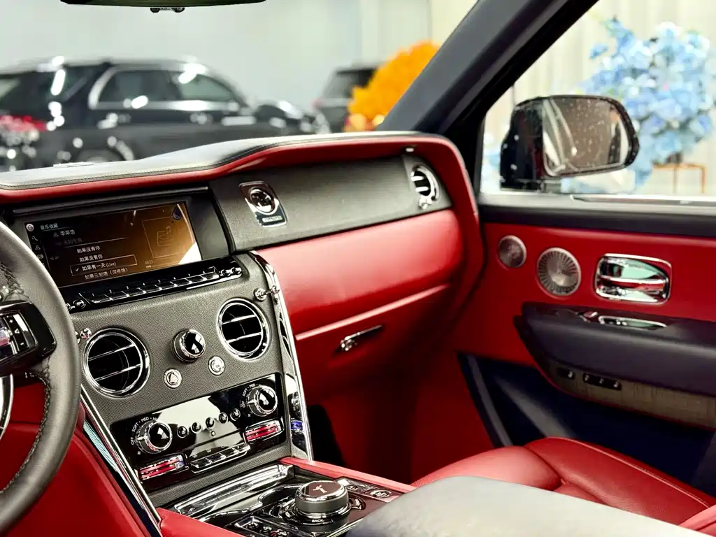 ROLLS-ROYCE CULLINAN