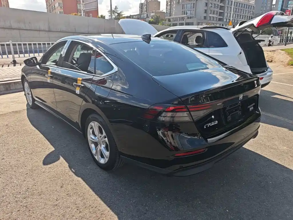 Honda Accord — миниатюра 5