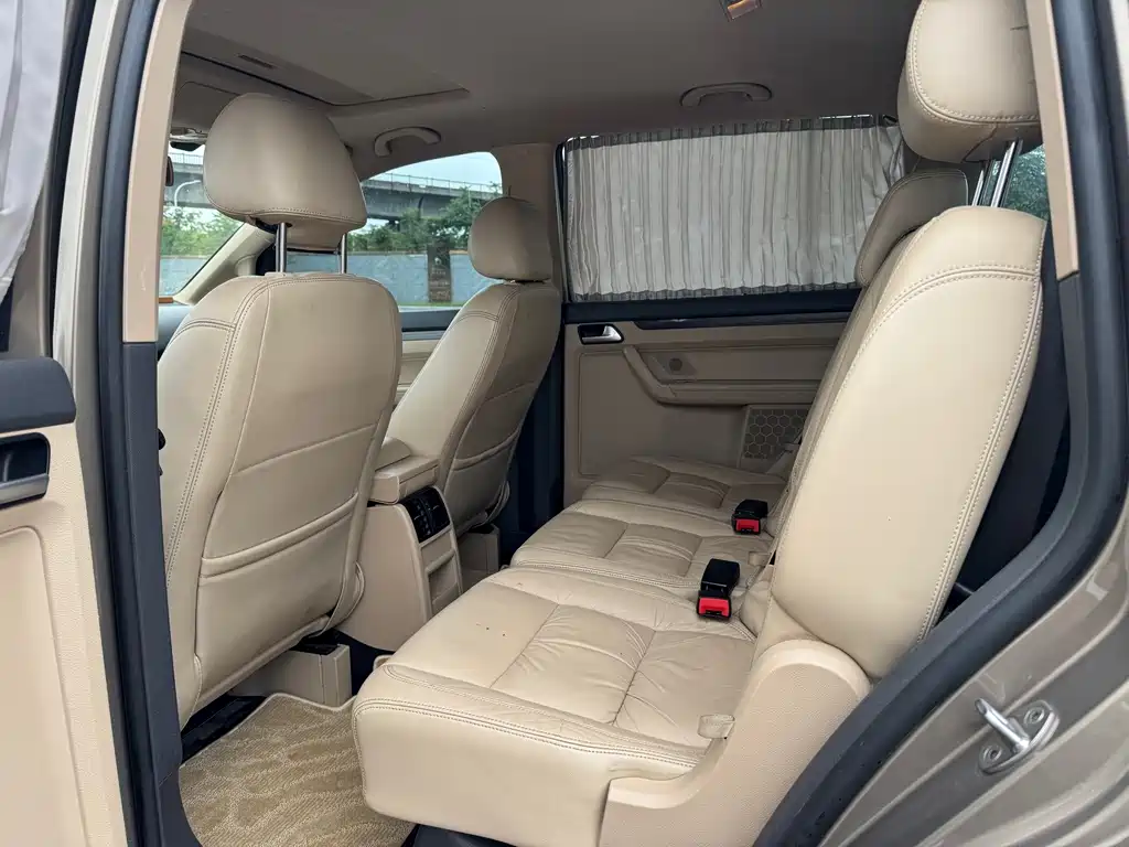Volkswagen Touran — миниатюра 7