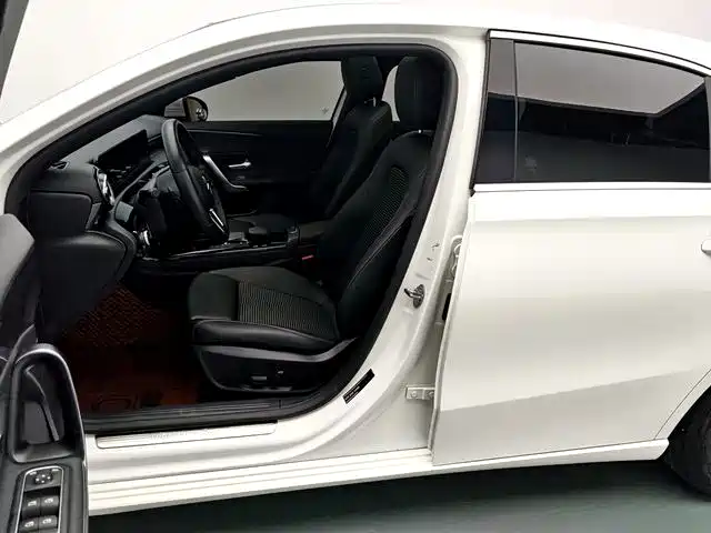 Mercedes-Benz A-Class (Import) — миниатюра 12