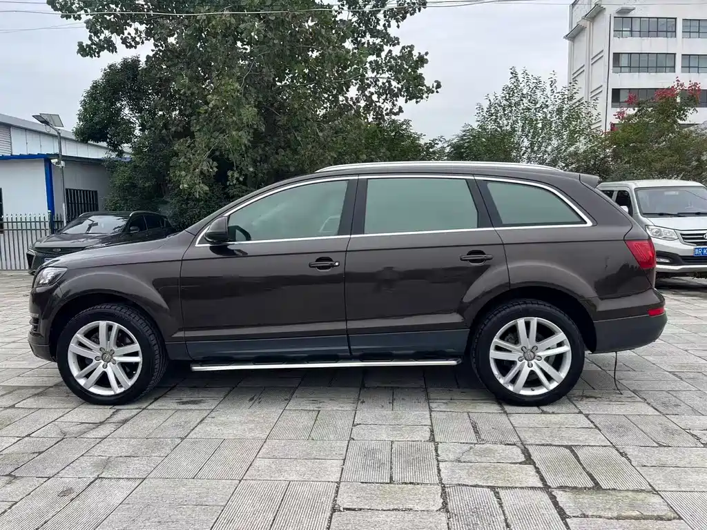 Audi Q7 — миниатюра 4