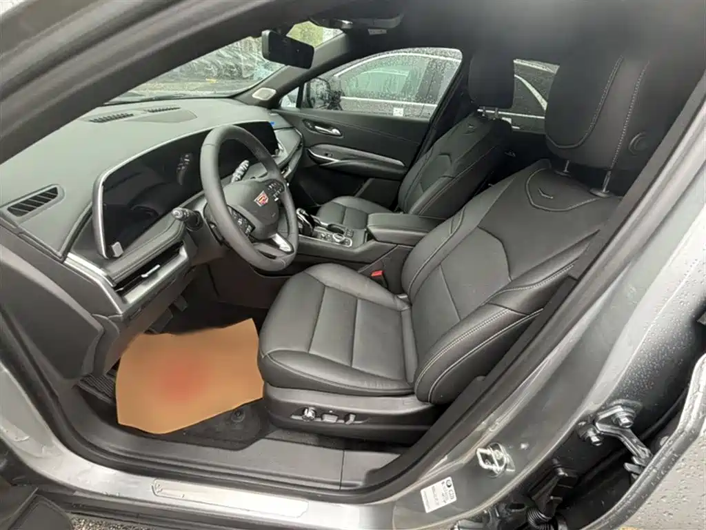 Cadillac XT4 2024 28T Luxury
