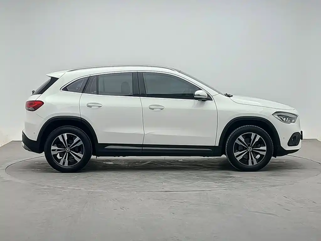 Mercedes-Benz GLA — миниатюра 3