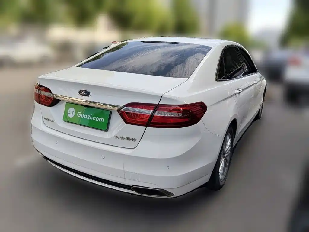 Ford Taurus — миниатюра 4
