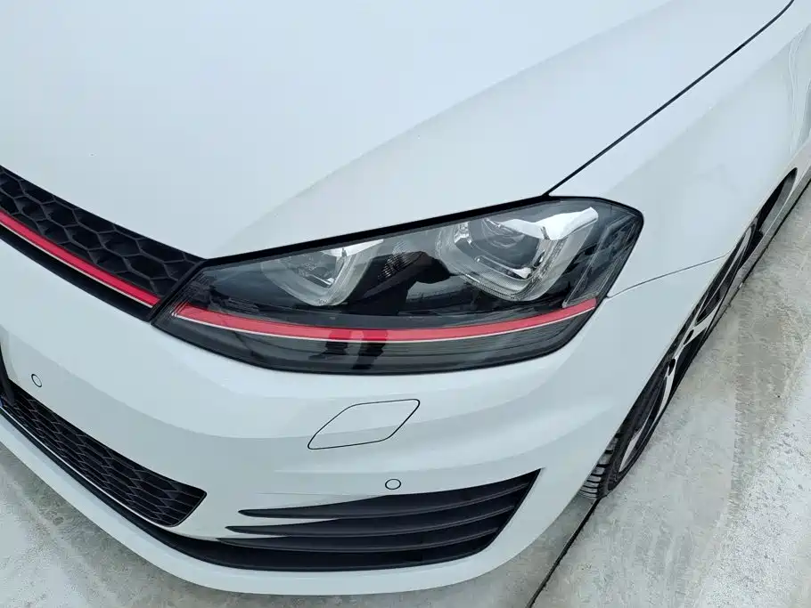 Volkswagen Golf GTI — миниатюра 5