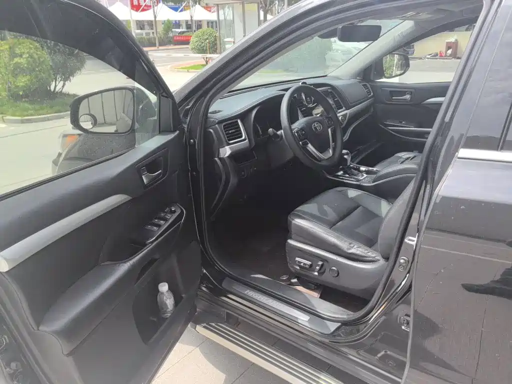 Toyota Highlander — миниатюра 17
