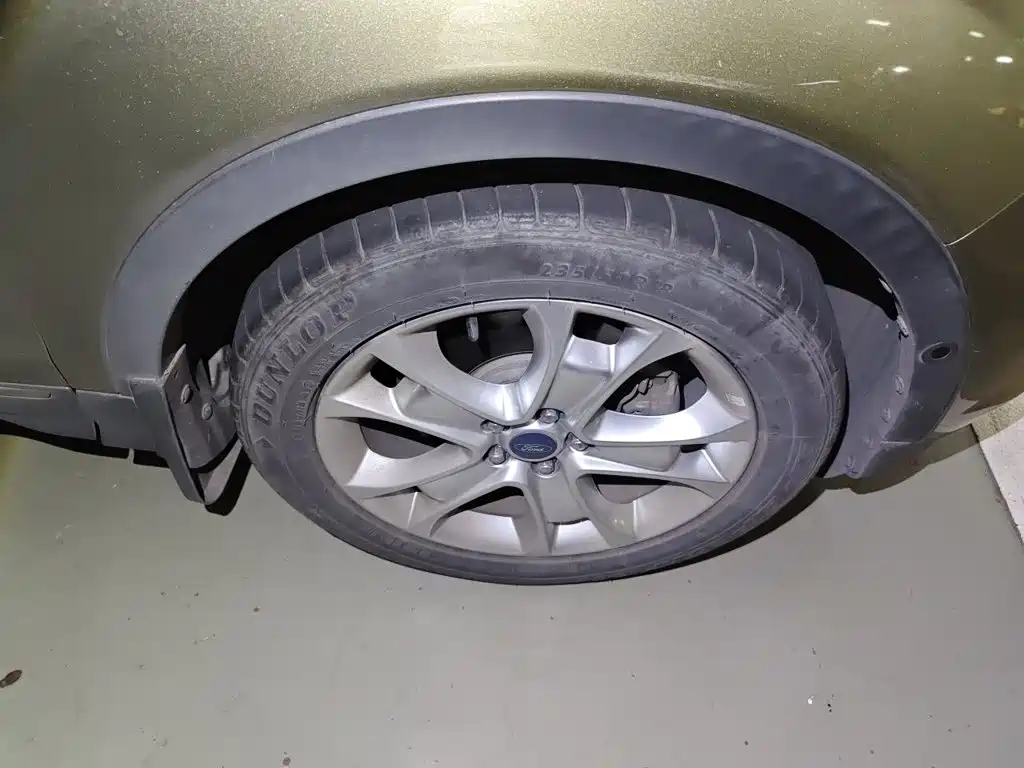 Ford Kuga — миниатюра 8