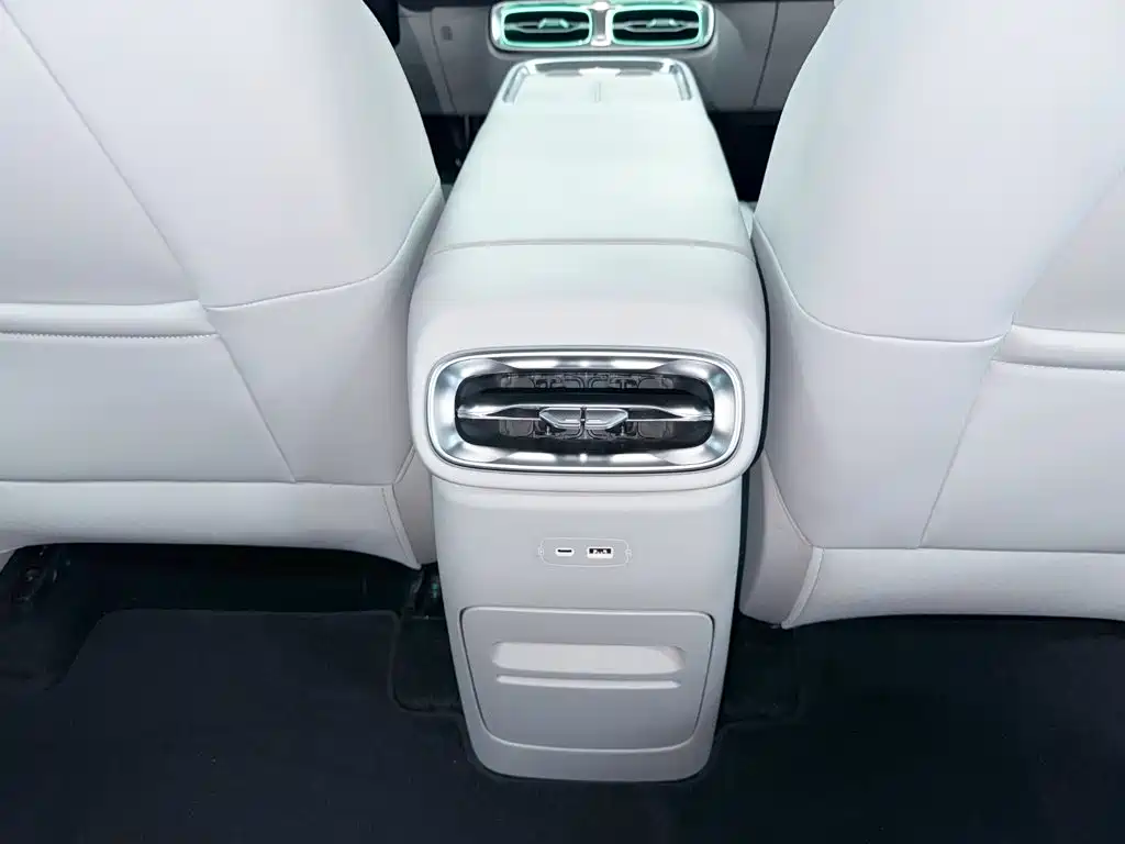 Leapmotor Leapmotor B10 — миниатюра 23