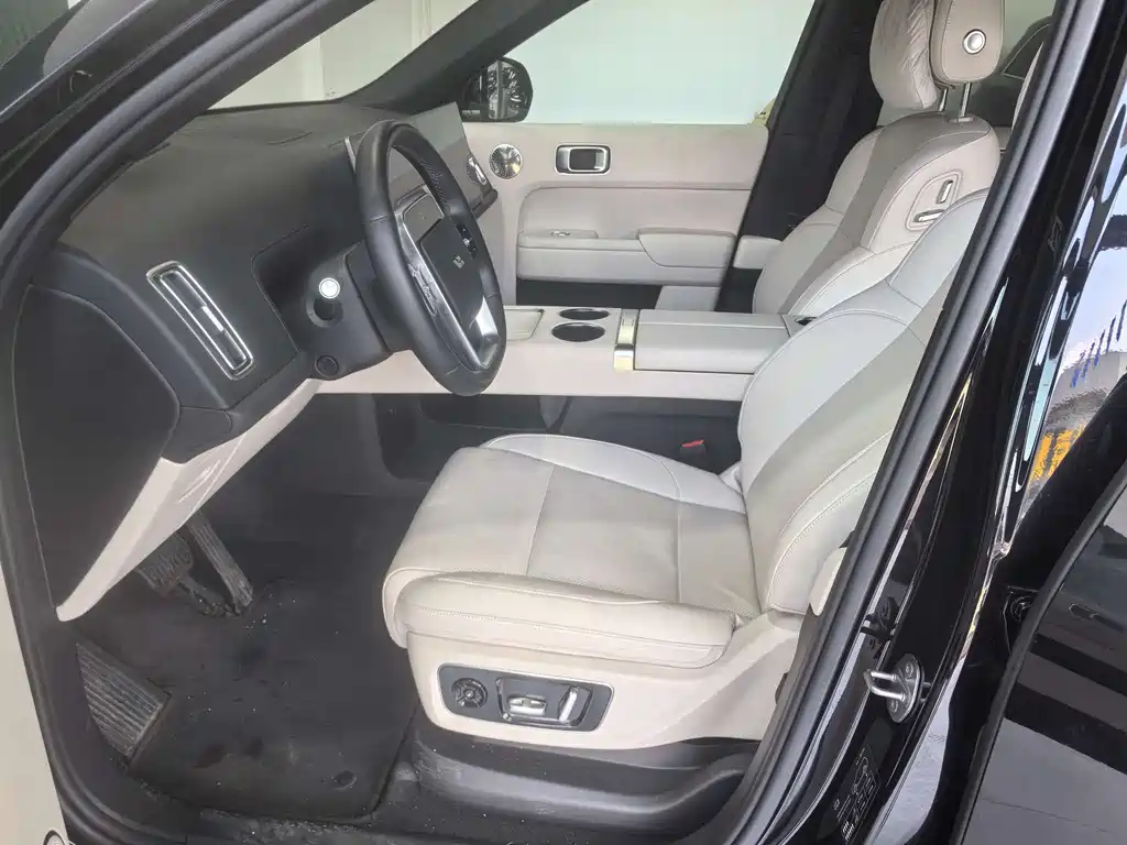 Li Auto L8 2025 Ultra