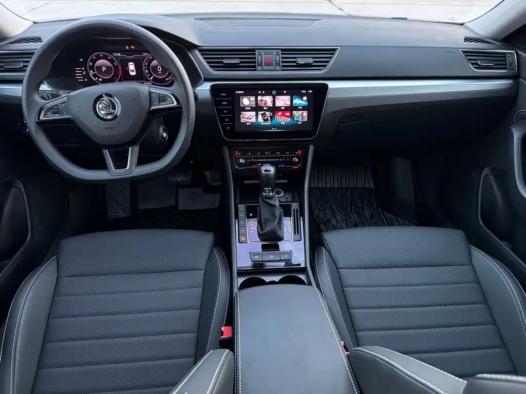 Skoda Superb — миниатюра 10