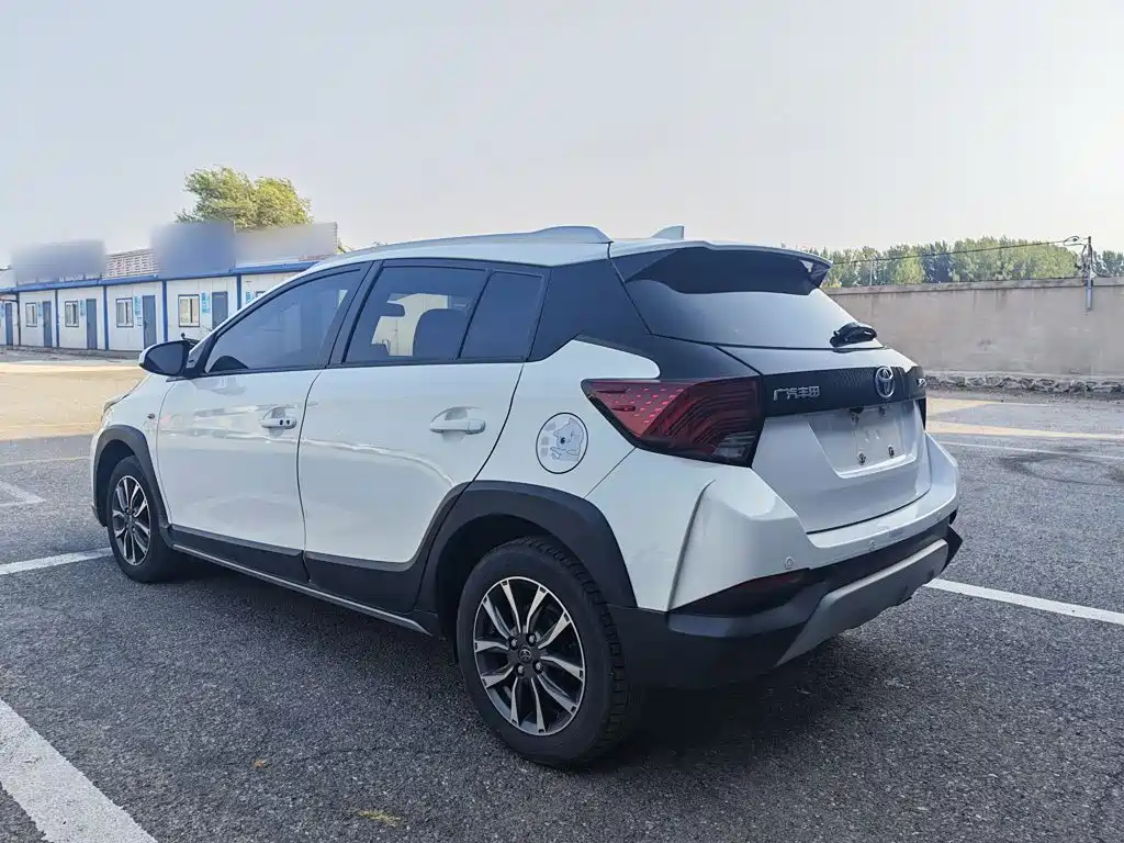 Toyota Yaris L — миниатюра 8