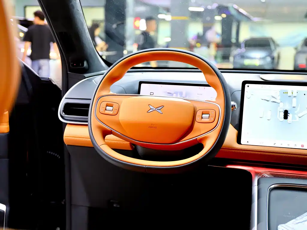 XPeng G9 — миниатюра 12