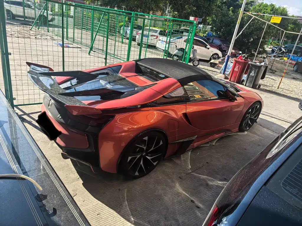 BMW I8