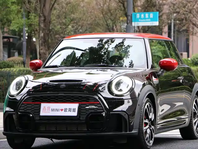 MINI JCW