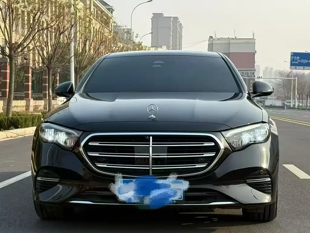 Mercedes-Benz E-Class 2024