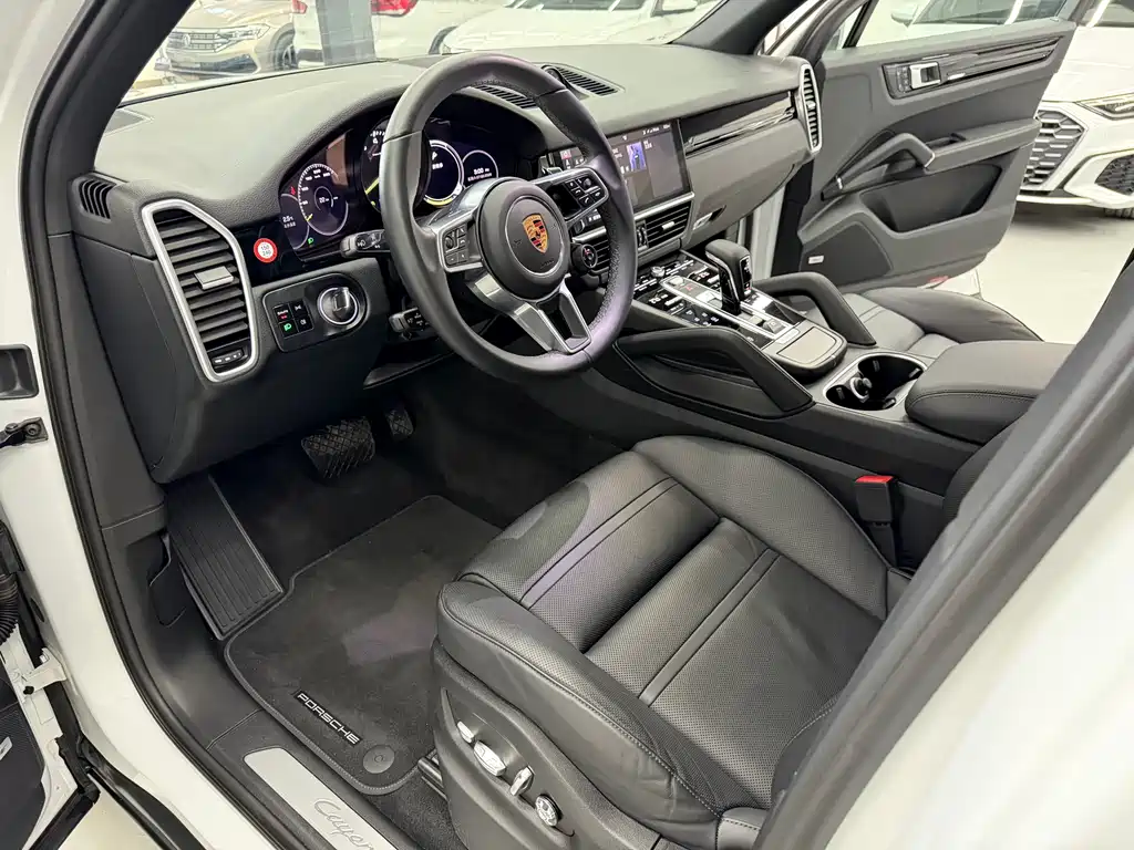 PORSCHE CAYENNE NEW ENERGY