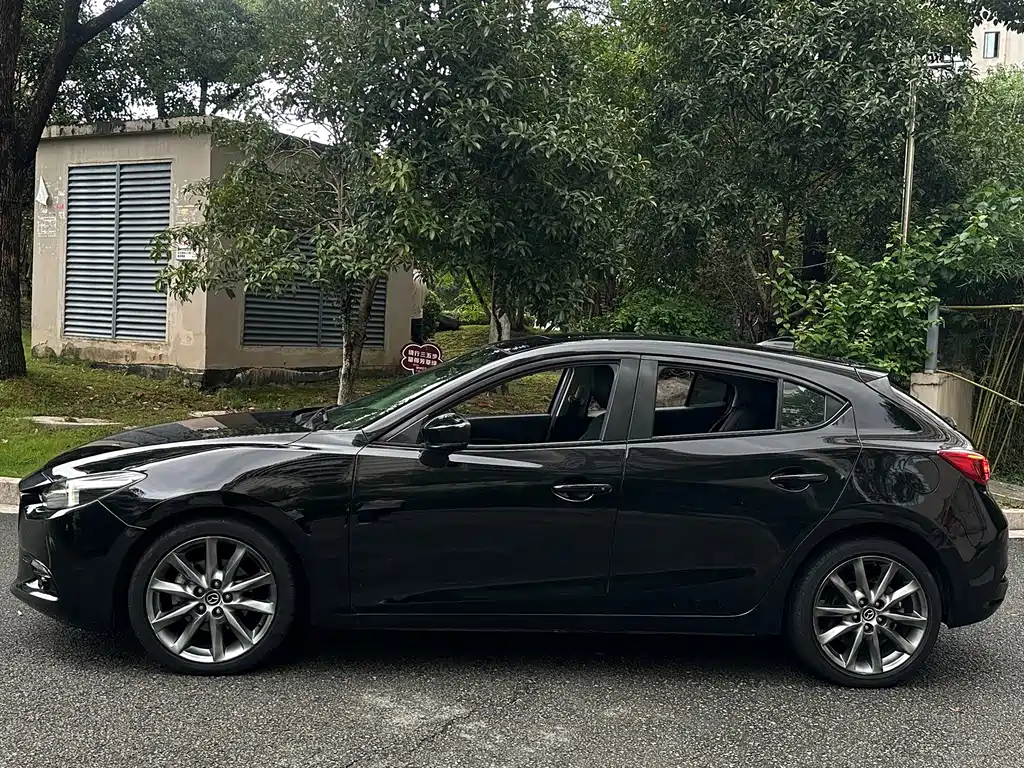 Mazda 3 Axela — миниатюра 7