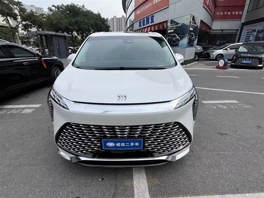 Buick Century 2025 2.0T мест