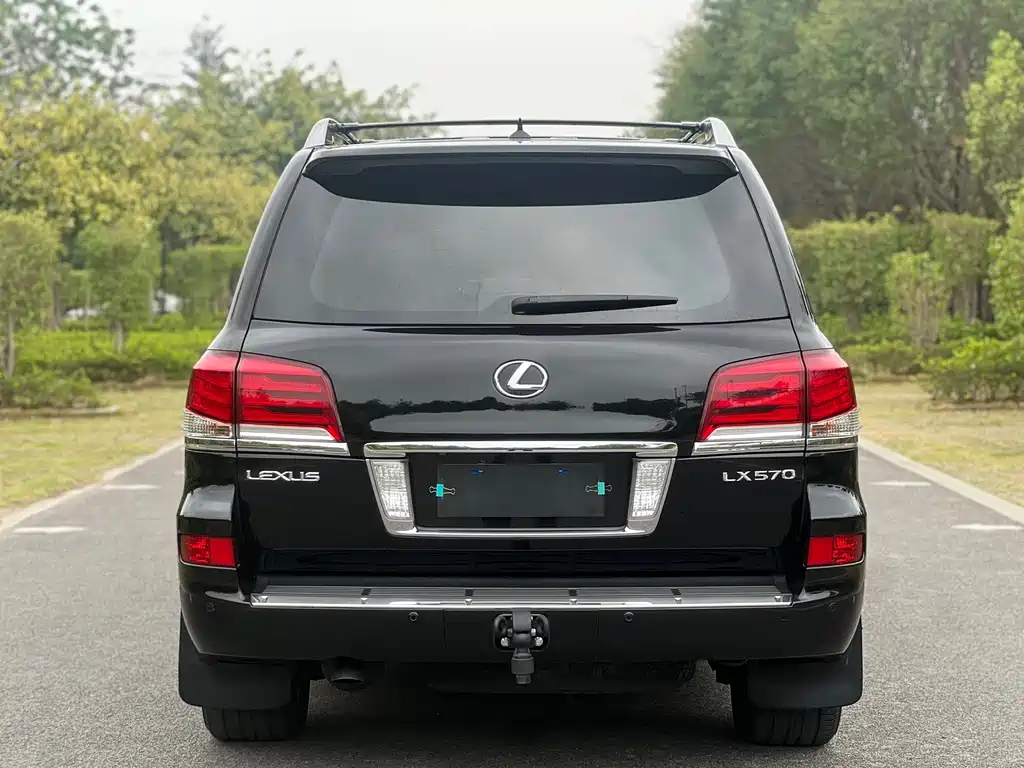 Lexus LX 2013 570