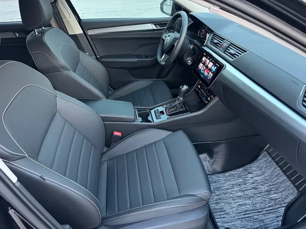 Skoda Superb — миниатюра 16