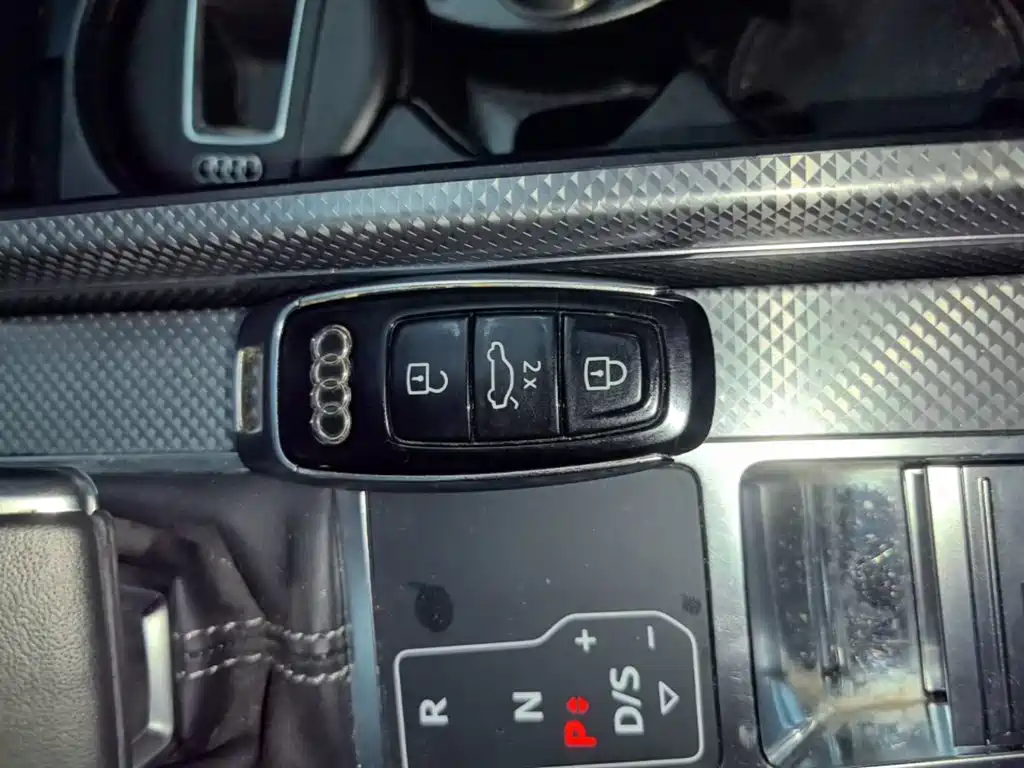 Audi A6L — миниатюра 9