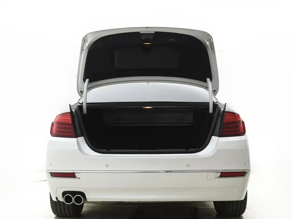 BMW 5 Series — миниатюра 15