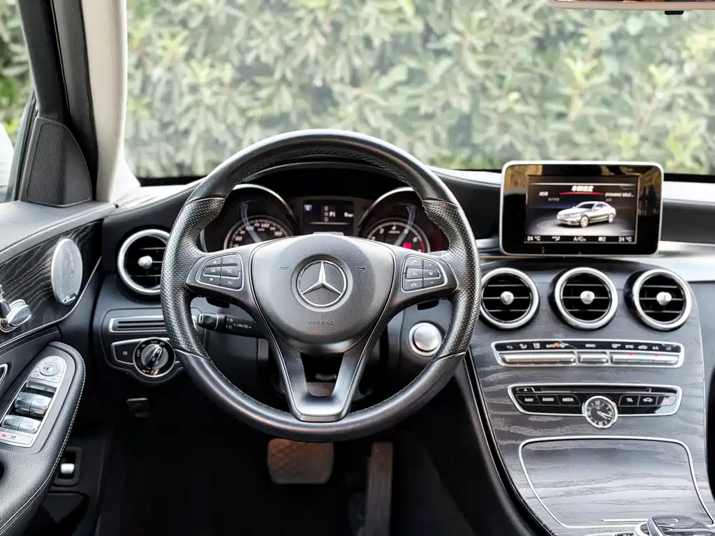 Mercedes-Benz C-Class — миниатюра 4