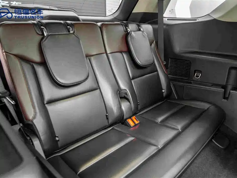 Ford Explorer — миниатюра 17