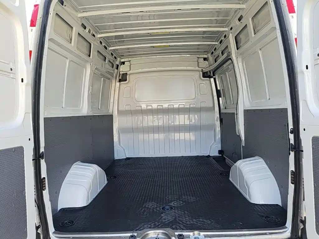 MAXUS V80 — миниатюра 19