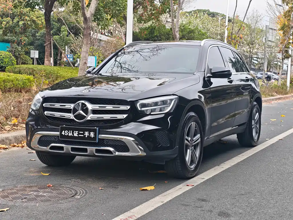 MERCEDES-BENZ GLC