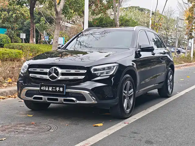 MERCEDES-BENZ GLC