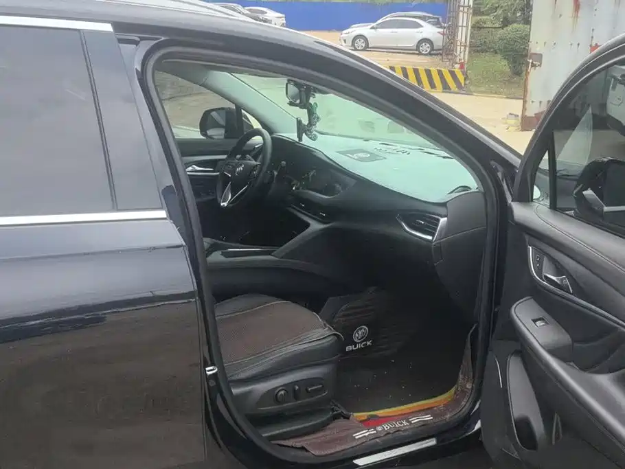 Buick Enclave — миниатюра 8