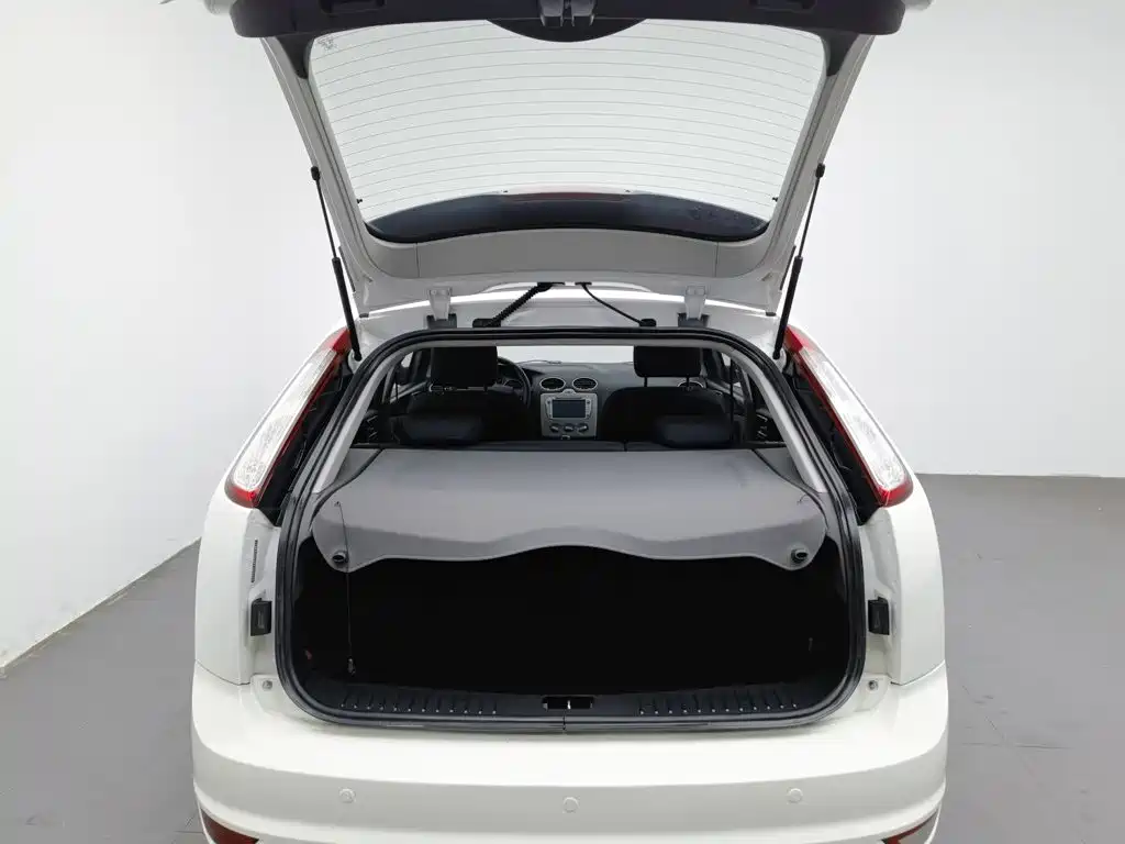Ford Focus — миниатюра 16