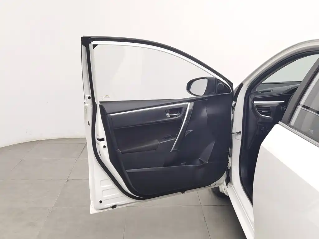 Toyota Corolla — миниатюра 8