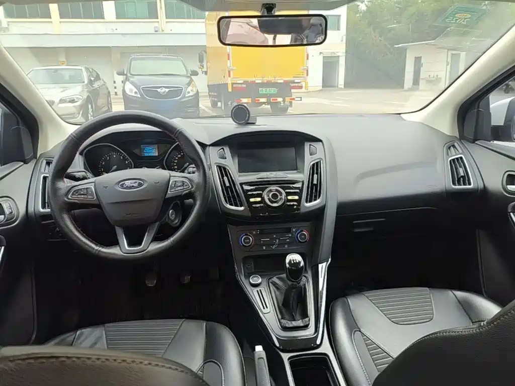 Ford Focus — миниатюра 10