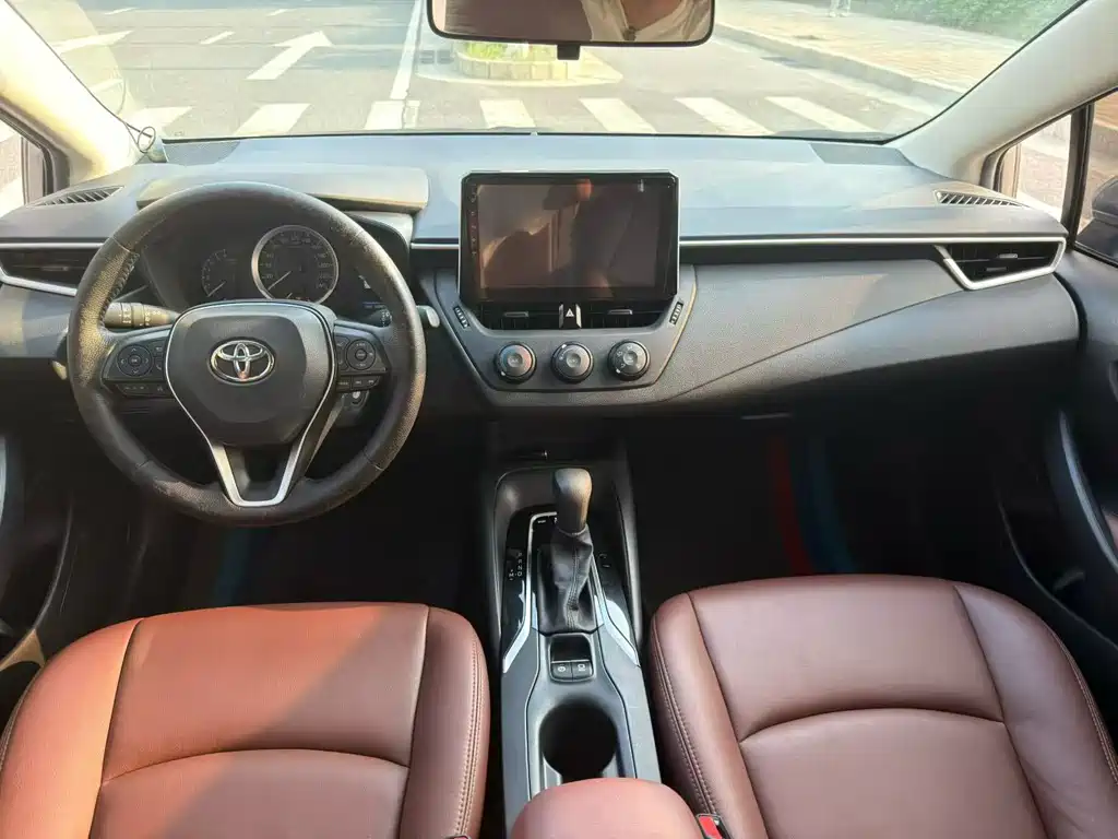 Toyota Corolla — миниатюра 5