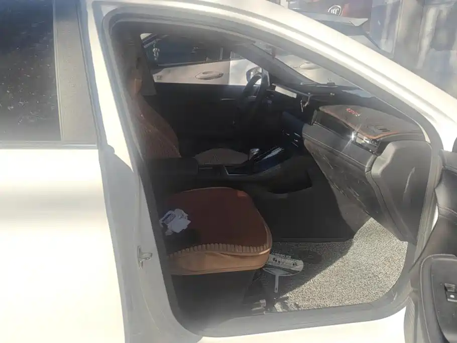 Roewe i5 — миниатюра 8