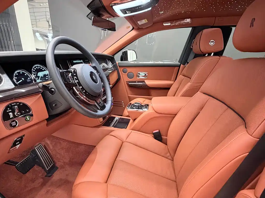 Rolls-Royce Phantom — миниатюра 5